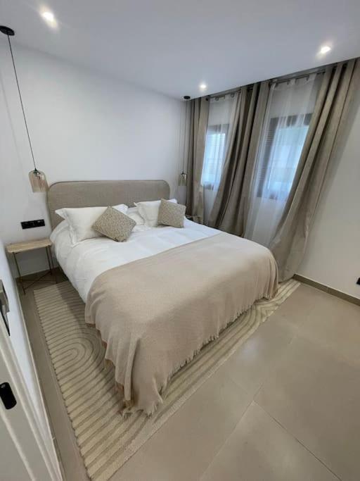 Apartment Superbe 3 *